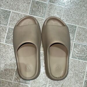 Adidas Yeezy Slides